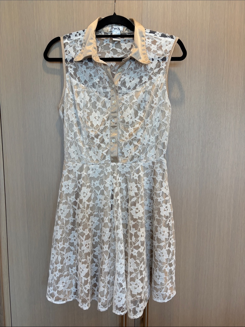 Pinky Ivory Lace Collared Sleeveless Mini Dress